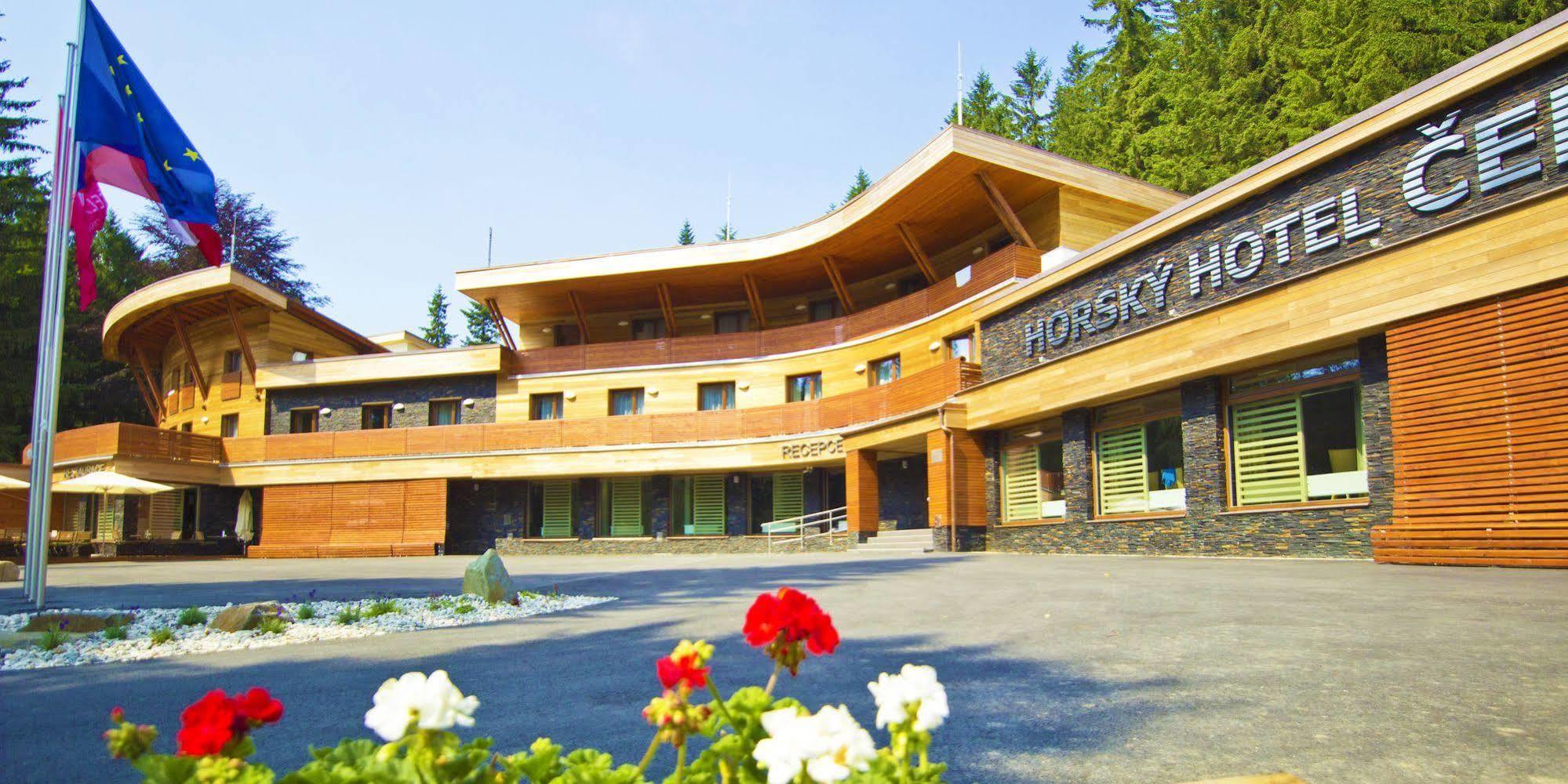 Horsky Hotel Celadenka / Mountain Resort Celadna Exterior photo